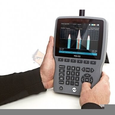 Rankinis spektro analizatorius mobiliųjų telefonų, pasiklausymo įrangos ir vaizdo kamerų aptikimui
